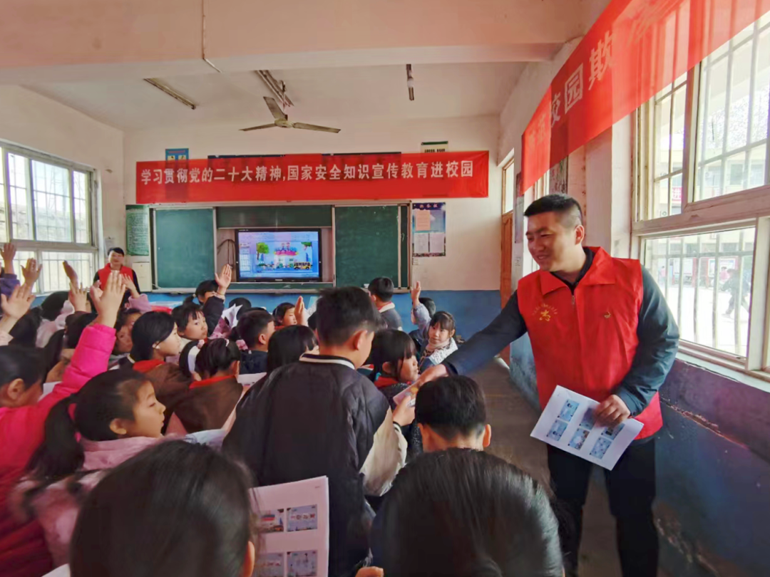 “把駐村第一書記聯(lián)合起來！” 河南省周口市法學(xué)會(huì)探索普法新模式助力鄉(xiāng)村振興