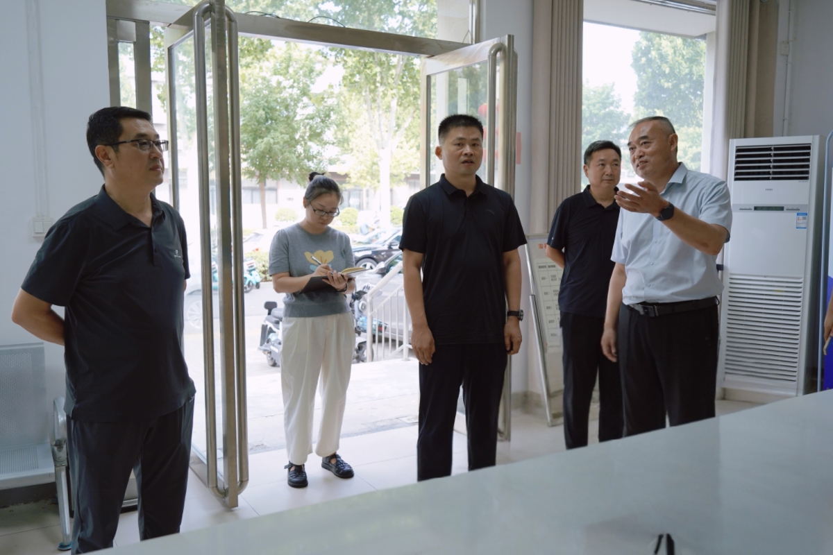 鶴壁市法學(xué)會到?？h調(diào)研法學(xué)會工作